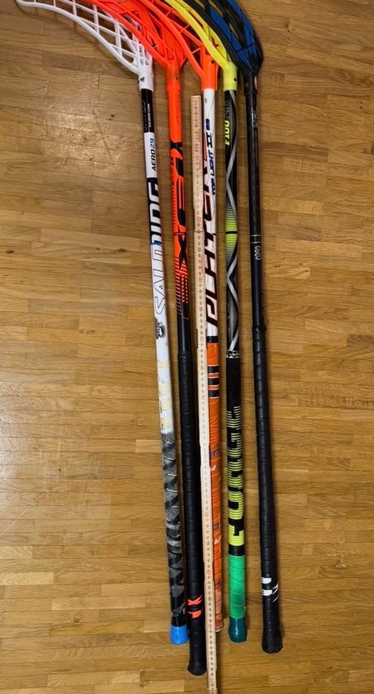 Unihockey: Unihockeyschläger Set inklusive Tasche – Usato da Kestenholz venduto da cvx_889vv 6