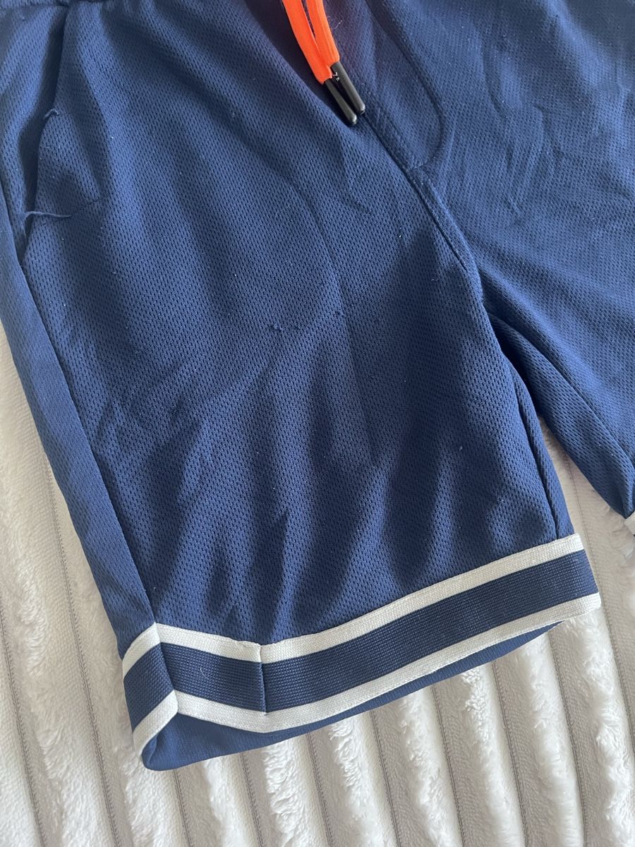 Zara Pantaloni: ZARA SHORTS NAVY GR 128 – Usato da Basel venduto da theo-g77 1
