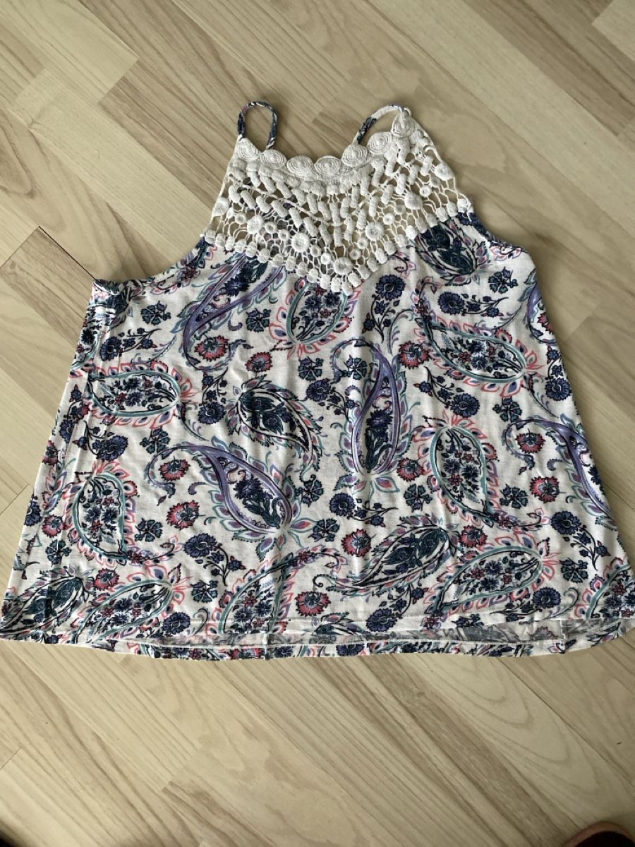 Lots de vêtements: Kleiderpaket Gr.M – D'occasion à Strengelbach par Bycy 2