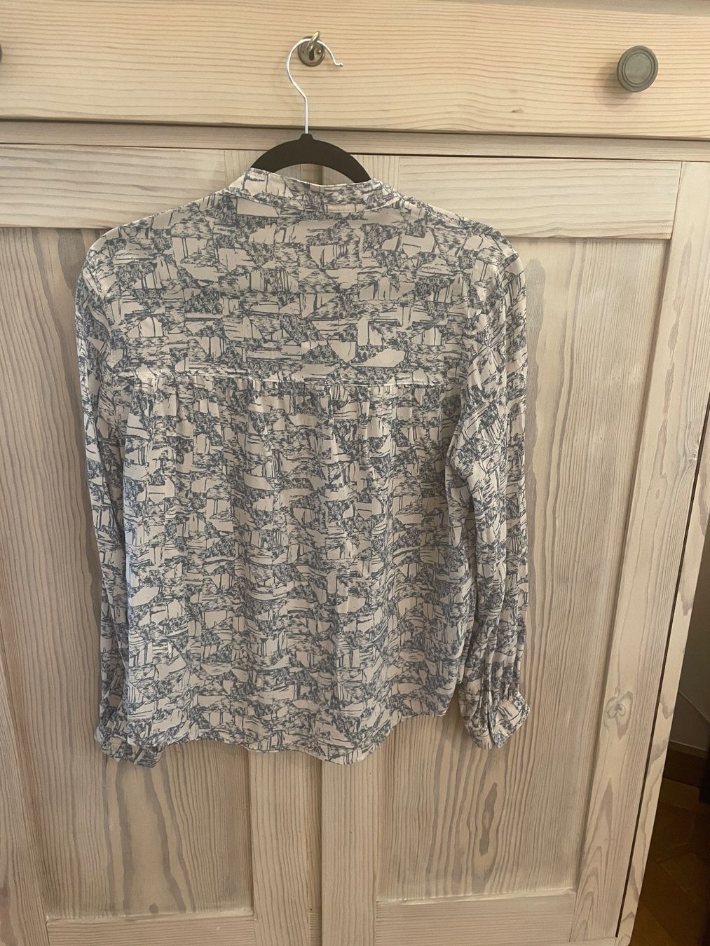 Camicette: Seidenbluse von Wrap, graphisches Muster, Creme-bleu, 36 – Usato da Basel venduto da non_vn79 1