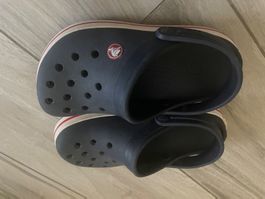 Crocs Clogs, dunkelblau/rot, Grösse 33/34. Top Zustand!