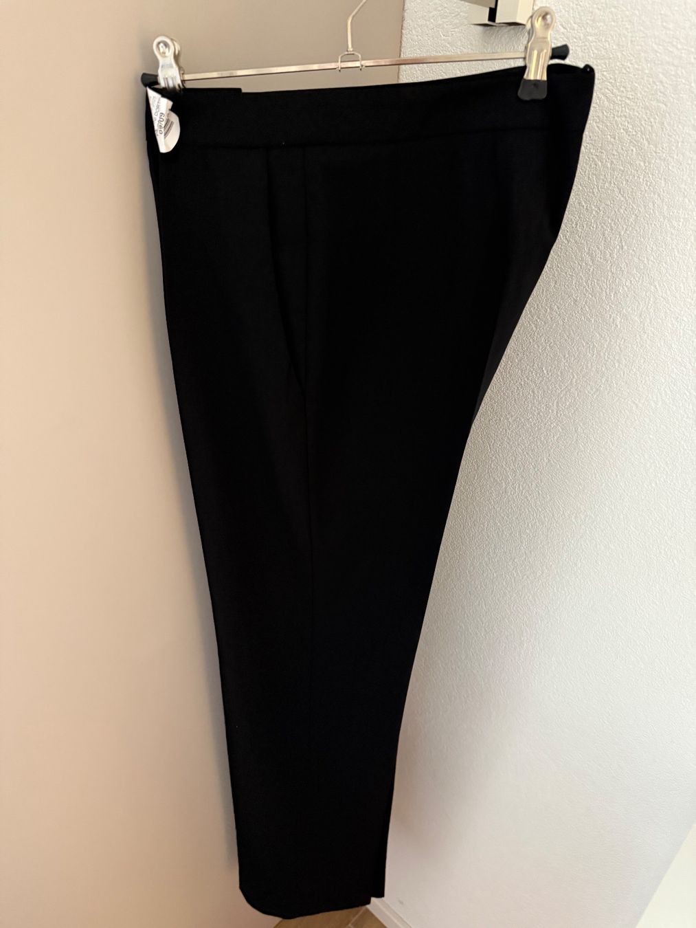 Hugo Boss Completi & Tailleur: Tailleur Hugo Boss femme noire – Usato da Gimel venduto da fan_8tvc 1