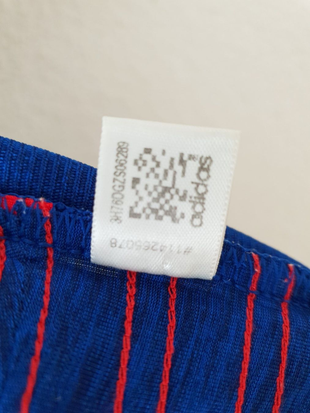 Adidas Canottiere & Pantaloni: Fussballtrikot Manchester United – Usato da Glattbrugg venduto da 88LupoAlberto67 5