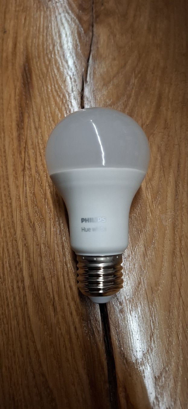 Philips Lampen: Philips Hue White E27 - Smarte Lampe! – Gebraucht aus Guntershausen von Jtattoo