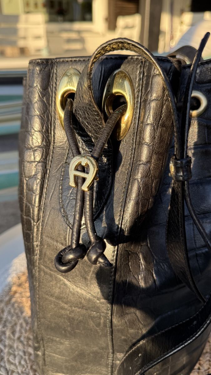 Aigner Borse: Aigner Bucket Bag / Beuteltasche – Usato da Speicherschwendi venduto da sen_r6wk 1