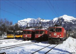 Postautos // RhB Untervaz GR // Bahn