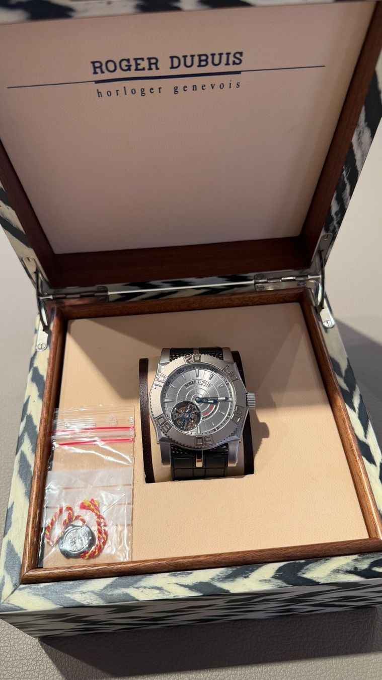 Roger Dubuis Orologi: Roger Dubuis Easy Diver Tourbillon 48mm – Usato da Randogne venduto da 2G1909 1