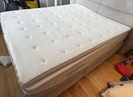 Boxspringbett beige mit Matratze 180x200 gebrauchter Zustand