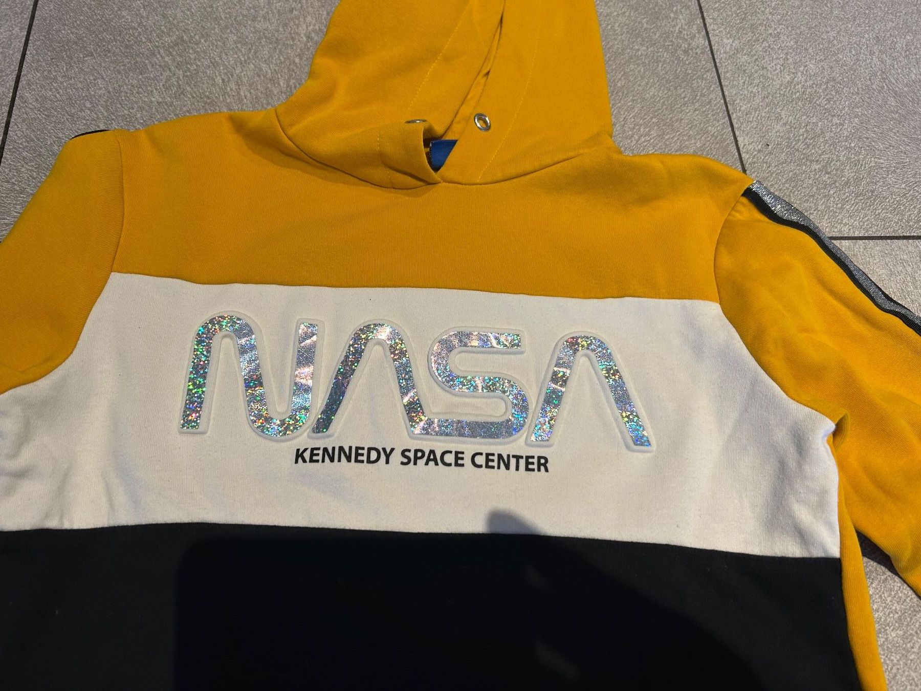 C&A Maglioni & Felpe: Pull NASA avec capuche  gr.158 - 164 – Nuovo (secondo la descrizione) da Arbedo venduto da nadia1973 1