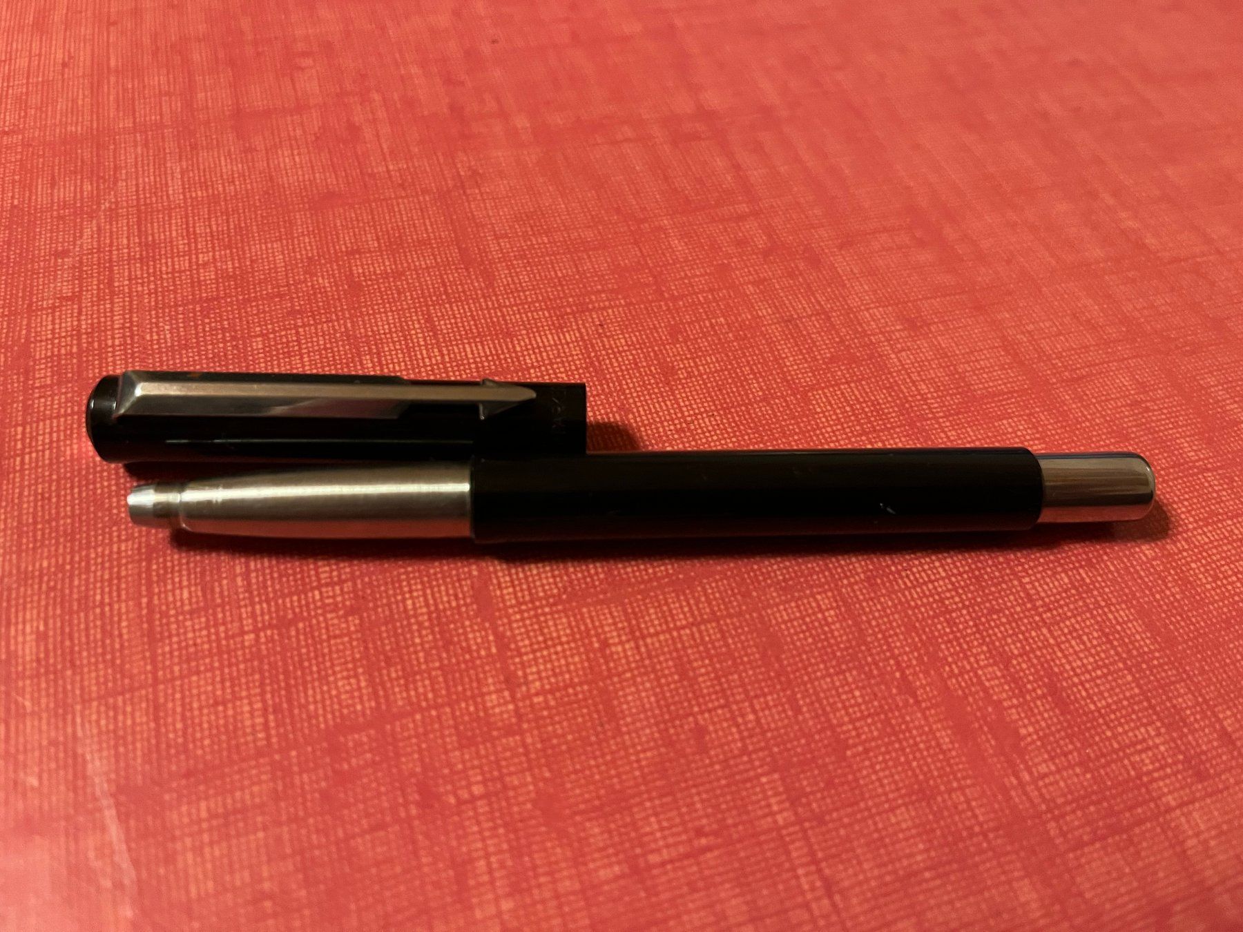 Parker Penna & Evidenziatori: Stylo marque PARKER noir – Usato da Genève venduto da Donnet2