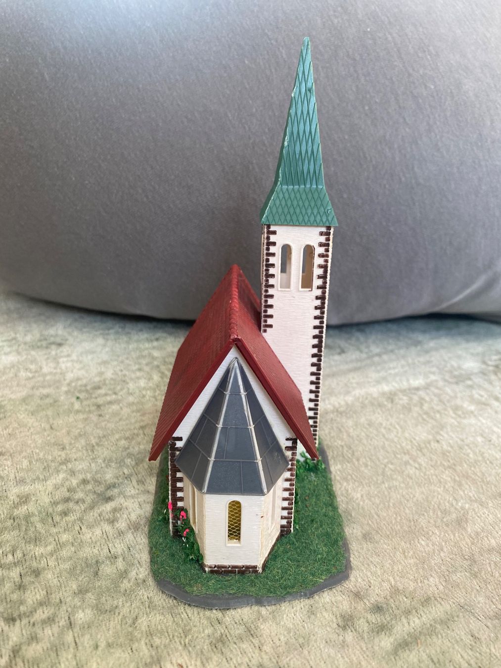 Kit di modellismo & Modellini statici: Modellbau Bergdorf / Kirche / Häuschen – Usato da Schwarzenburg venduto da sarah2107 3