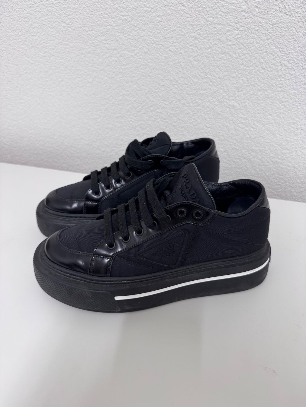 Prada Scarpe da donna: Prada Sneakers – Usato da Malters venduto da nora_91