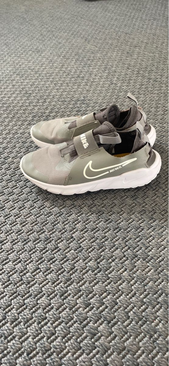 Nike Scarpe per ragazzi: Nike Schuhe 35 – Usato da Sarnen venduto da Lena-L