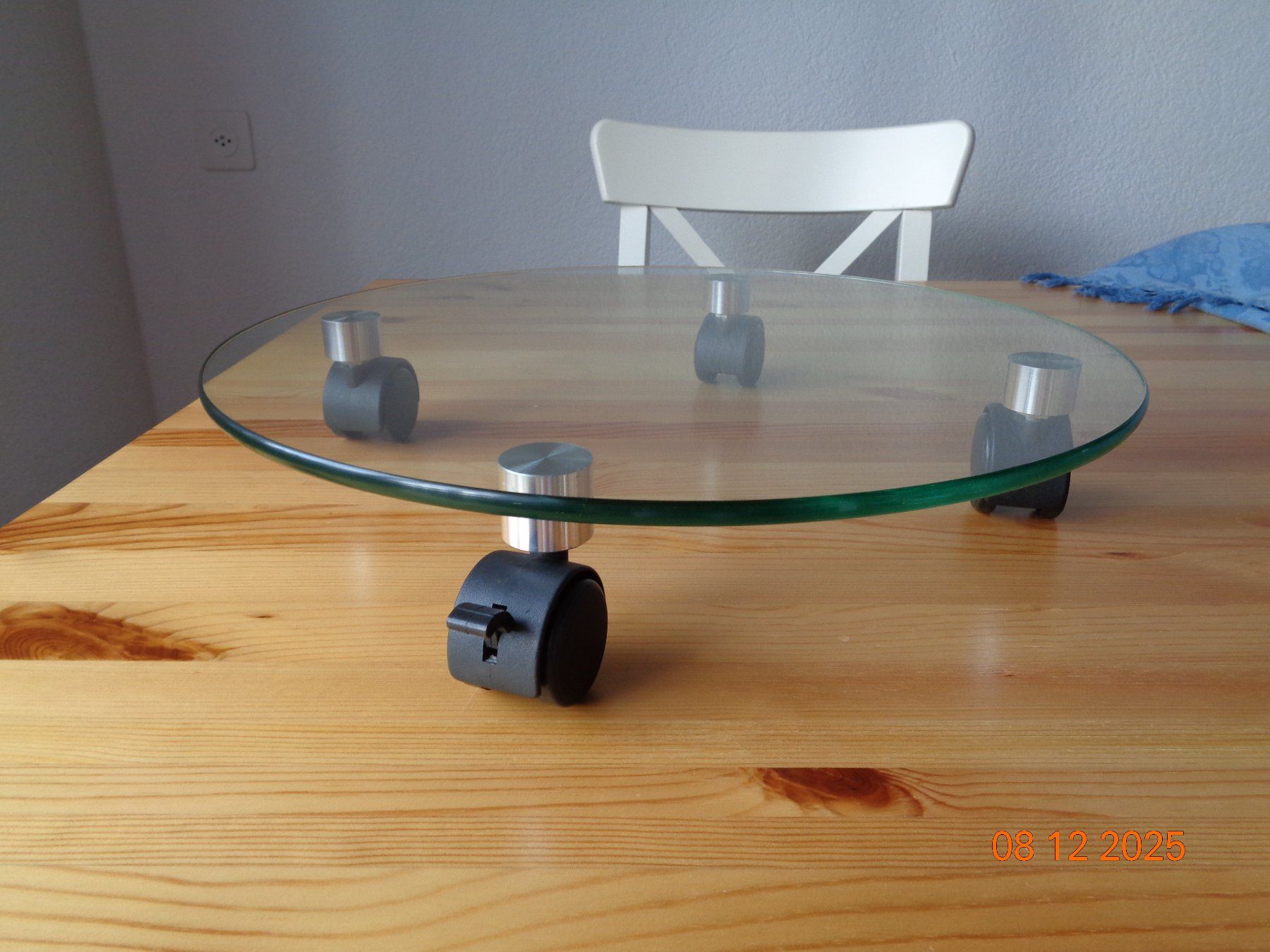 Altro per stoccaggio & trasporto: Pflanzenroller, rund, Glas mit 4 Rollen, Durchm. 40 cm – Usato da Wiesendangen venduto da Gullfoss 2