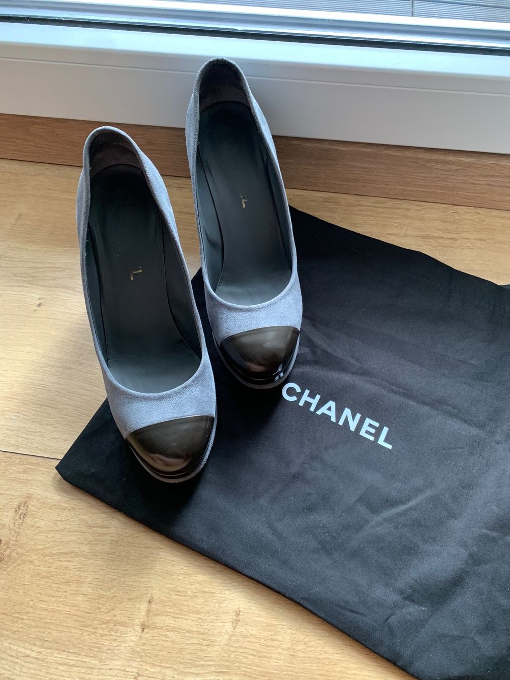 Chanel Scarpe da donna: Schuhe mit Absatz, Pumps Chanel Sandalen grey – Usato da Zell LU venduto da AliAli24 3