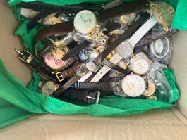 45Stück Uhren Lot für Händler