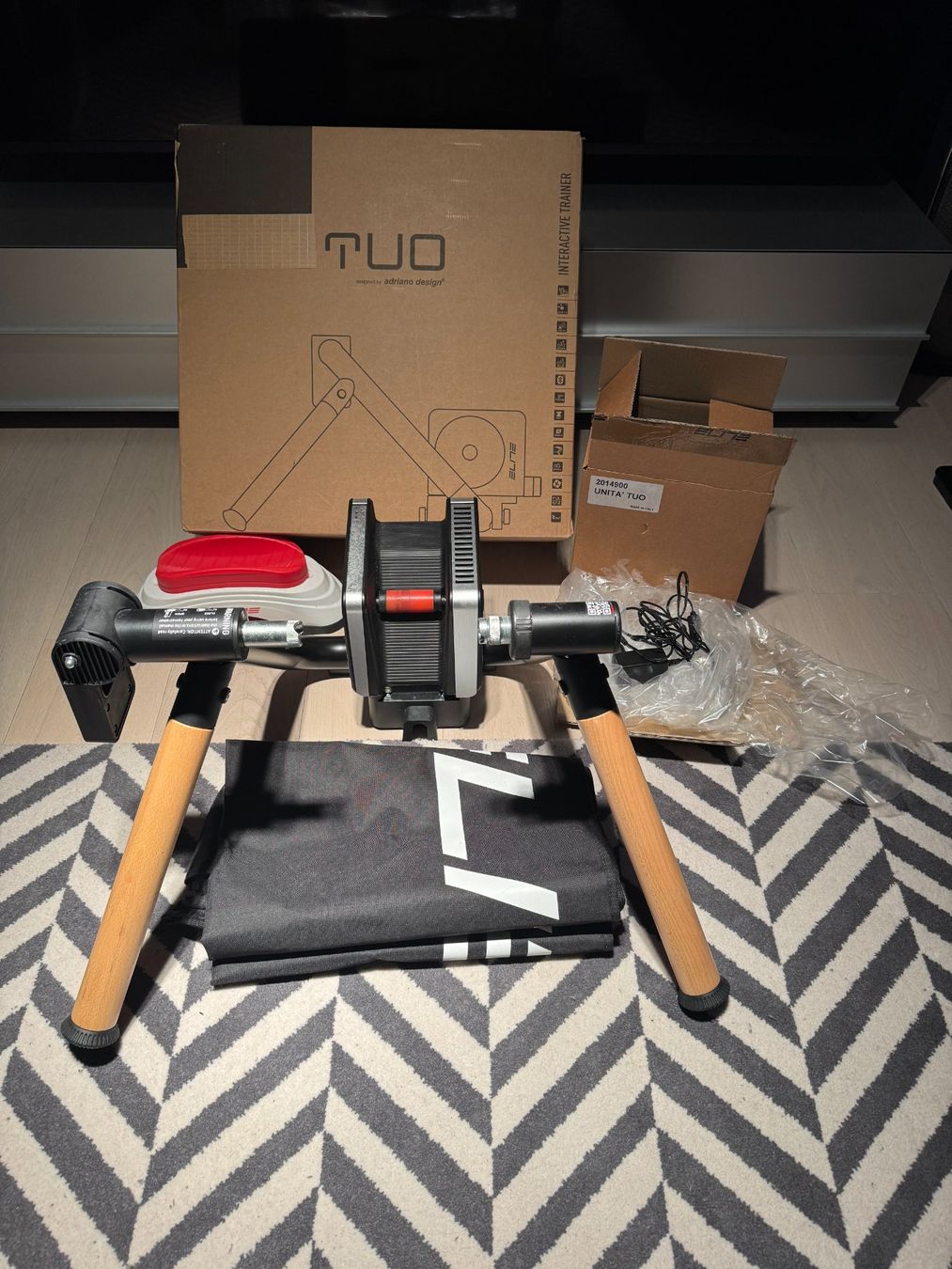 Hometrainer: Home Trainer Interactif Elite Tuo (Design Bois) – Gebraucht aus Vandoeuvres von mathdriving