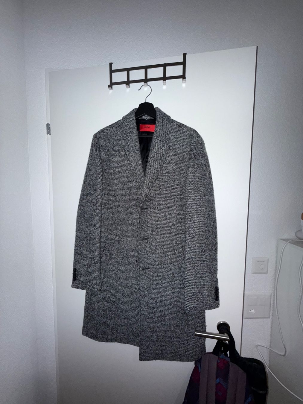 Hugo Boss Cappotti: HUGO Kurzmantel – Usato da Zwillikon venduto da lys_loh