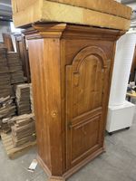 alter Schrank