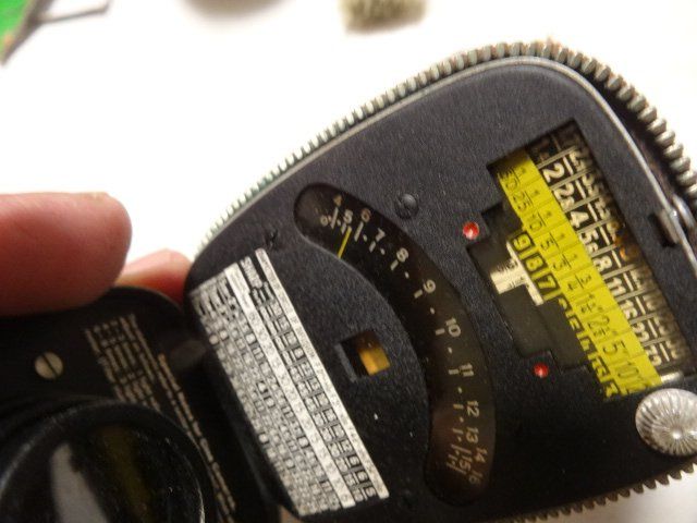Fotocamera: BERTRAM KAMERA ANTIK LICHT MESSER-ETUI-OHNE GRANTI,LÄÜFT. – Usato da zürich venduto da ahmad01 3