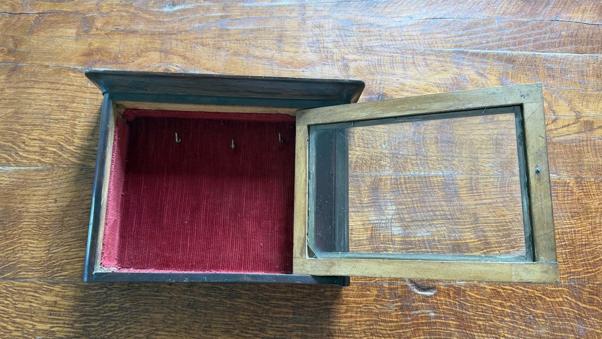 Vetrine: Kleine Vitrine Wandvitrine antik – Usato da Riedholz venduto da Frettchen63 8