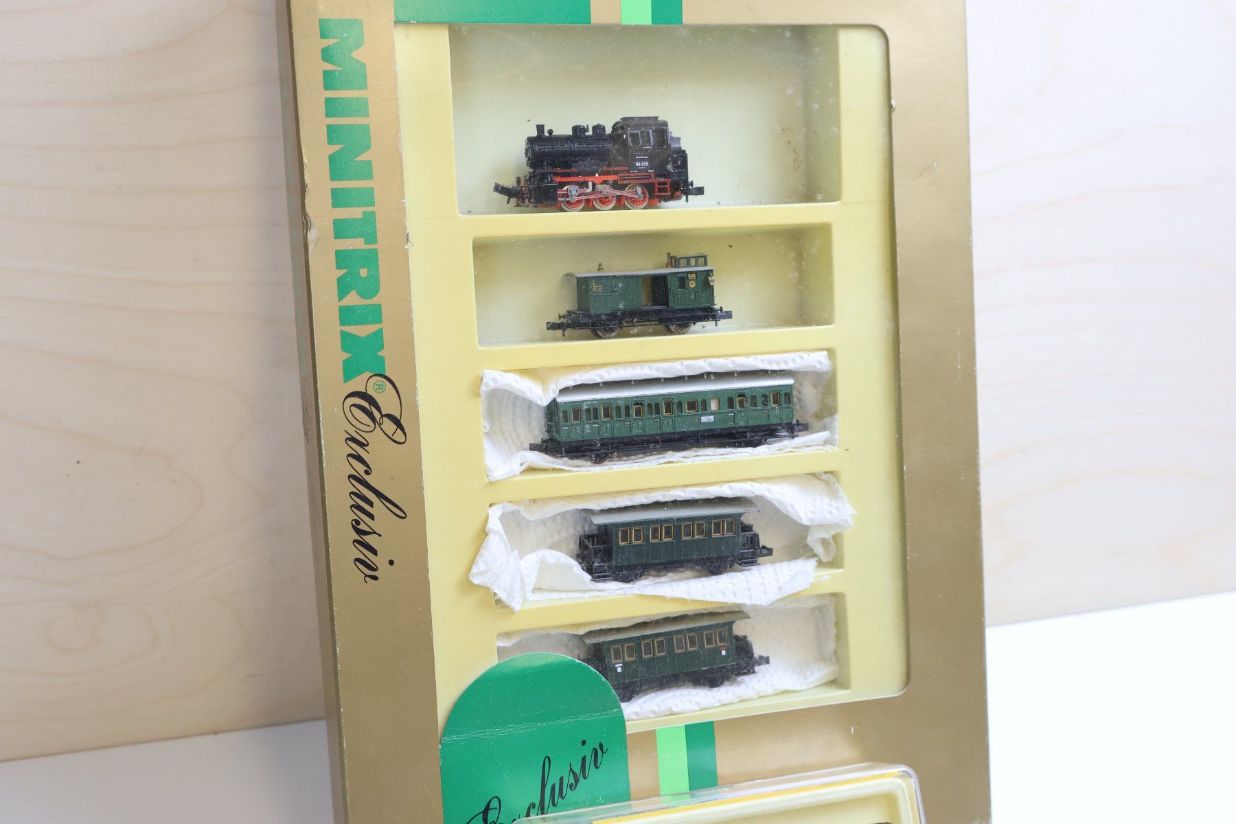 Trix Modellini di ferrovie: Minitrix Dampfloks + Personenwagen Set – Usato da Winterthur venduto da Monstera 3