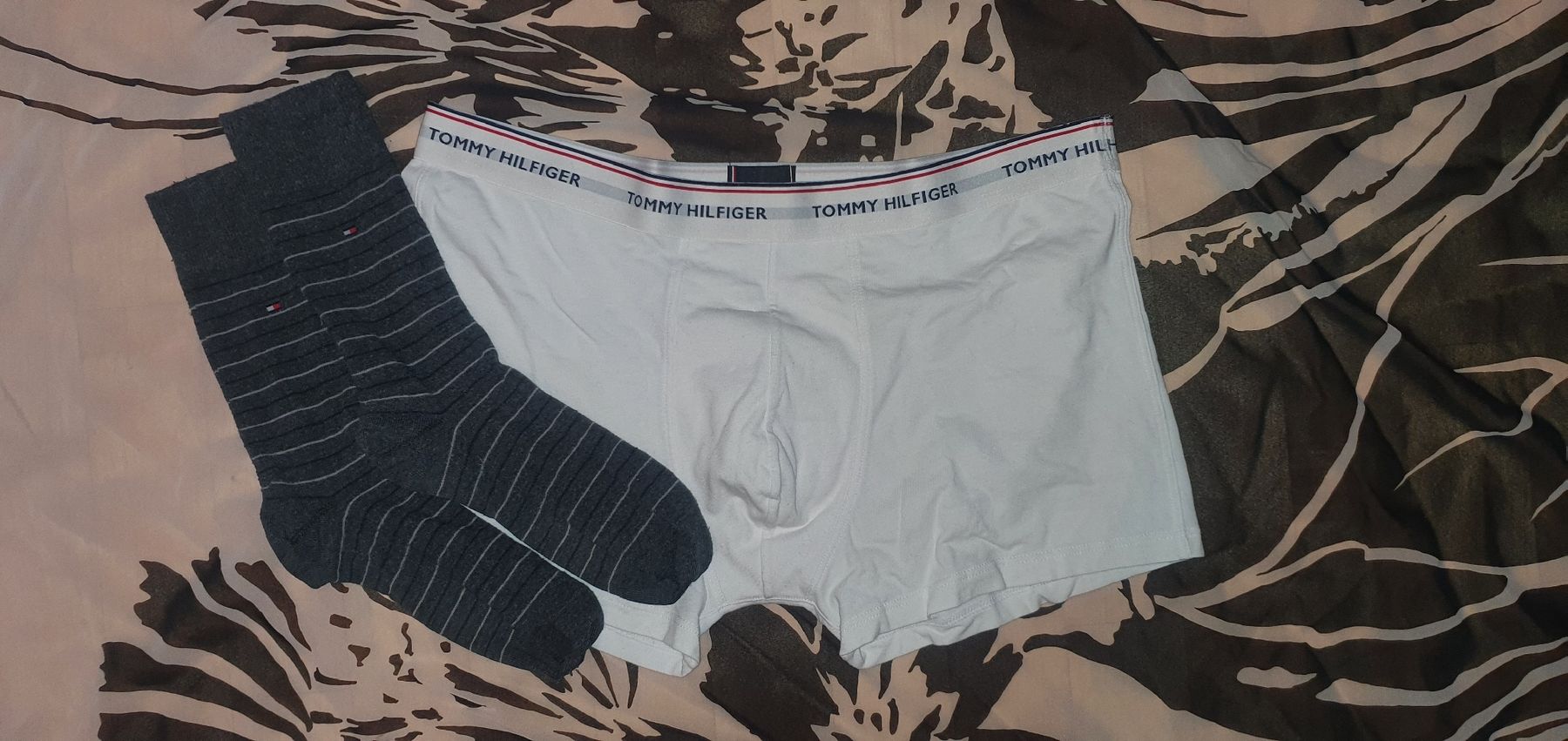 Tommy Hilfiger Lotti di vestiti: Tommy Hilfiger Set, Hilfiger Geschenkidee, Thomas Love-Set – Usato da Zollikerberg venduto da Nice_Name 1