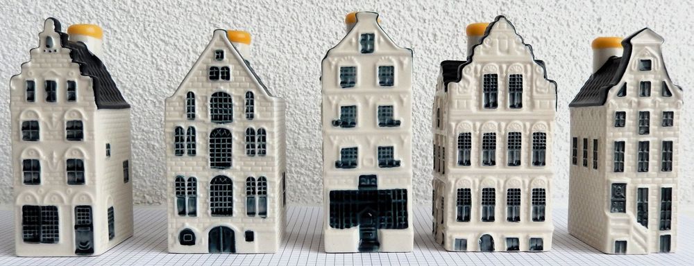 Xevinas Weihnachtsdorf Mit Beleuchtung - Keramik Häuser Weiß Batteriebetrieben