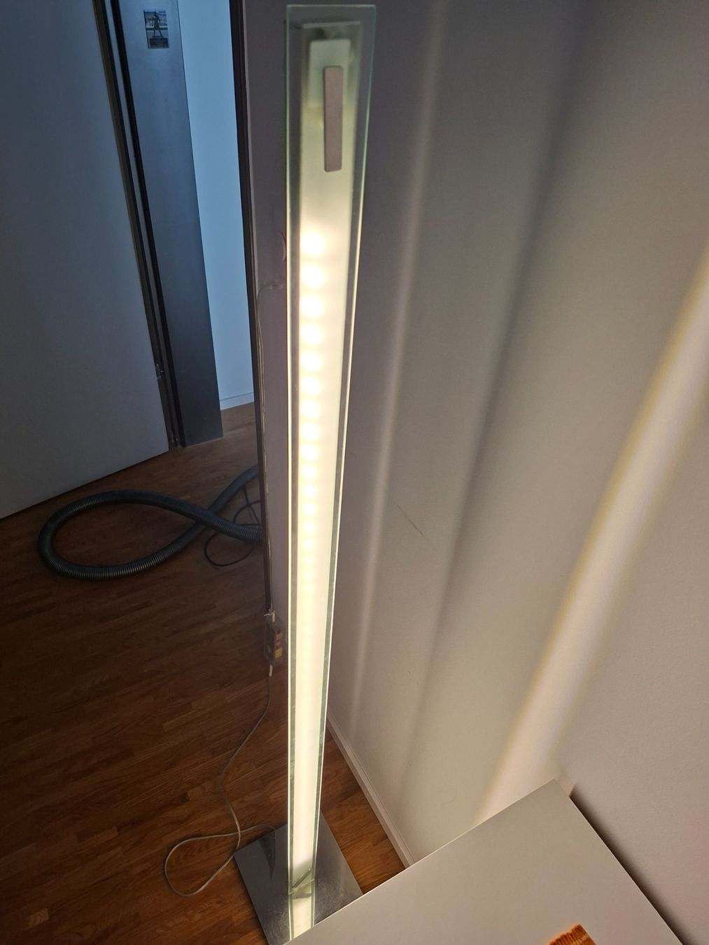 Lampade: Moderne Stehlampe – Usato da Emmenbrücke venduto da Ddagi 2