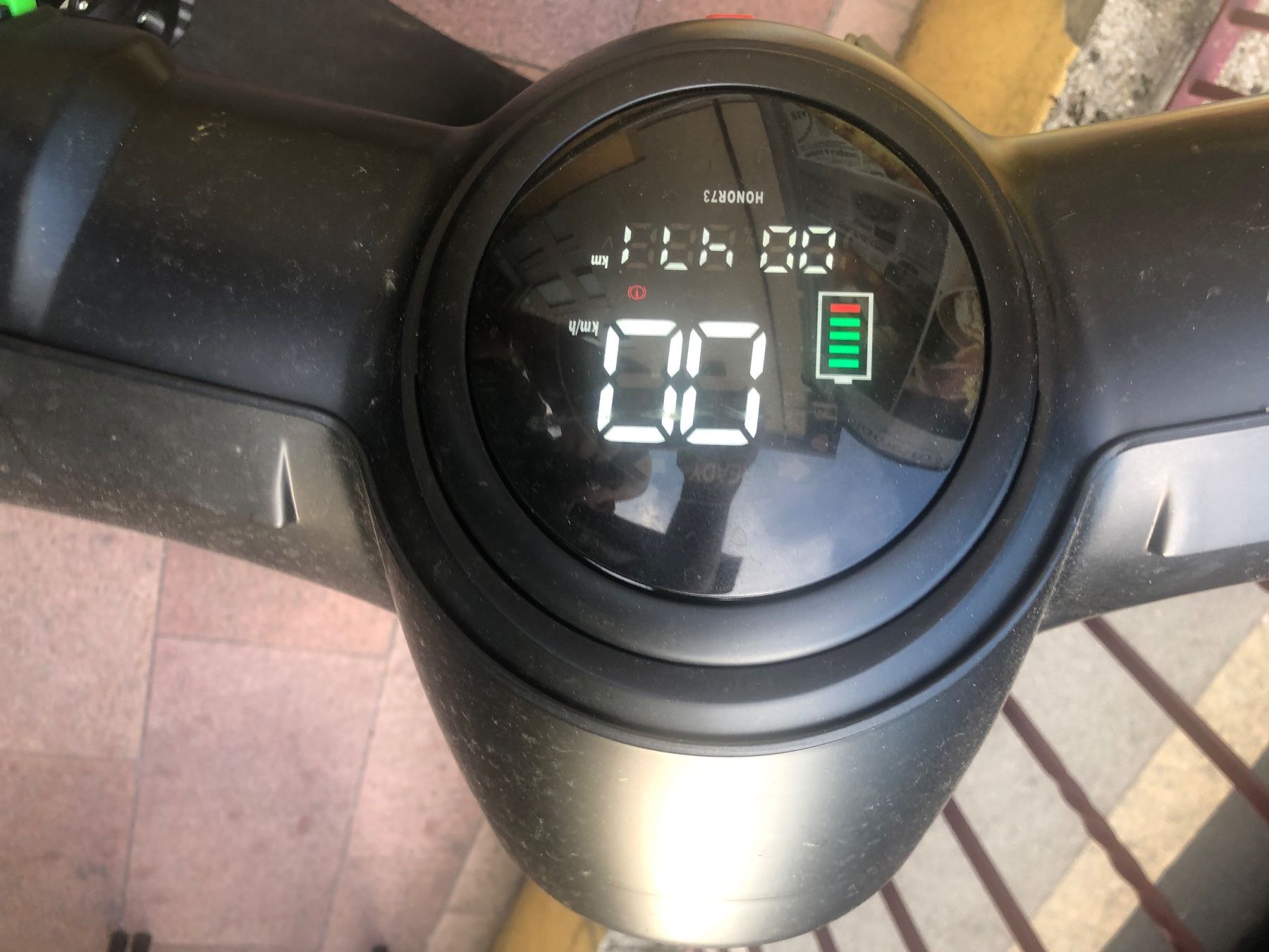 Yadea Scooters: E-scooter Neu ! – D'occasion à Chiasso par hir_p6yj 4