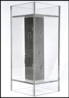 Sandro Primus Skulptur aus Eisen, Unikat in Glas Vitrine