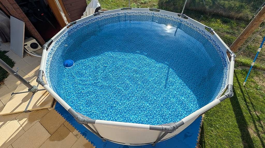 Schwimmbad: Bestway Pool 3.66m x 1.22m – Gebraucht aus Niederlenz von Griddle