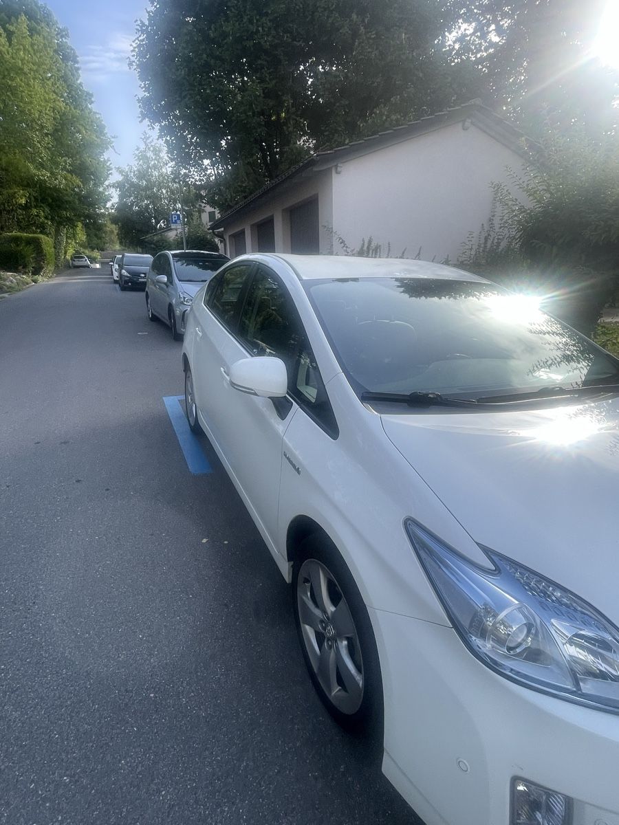 Toyota Autos: Toyota Prius – D'occasion à Lausanne par axd_5std 6