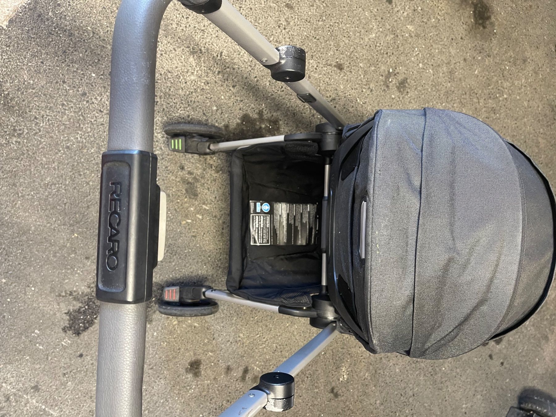 Recaro Carrozzine: Poussette Recaro Easy, gris, bon état – Usato da Renens VD venduto da fra_2rxn 1