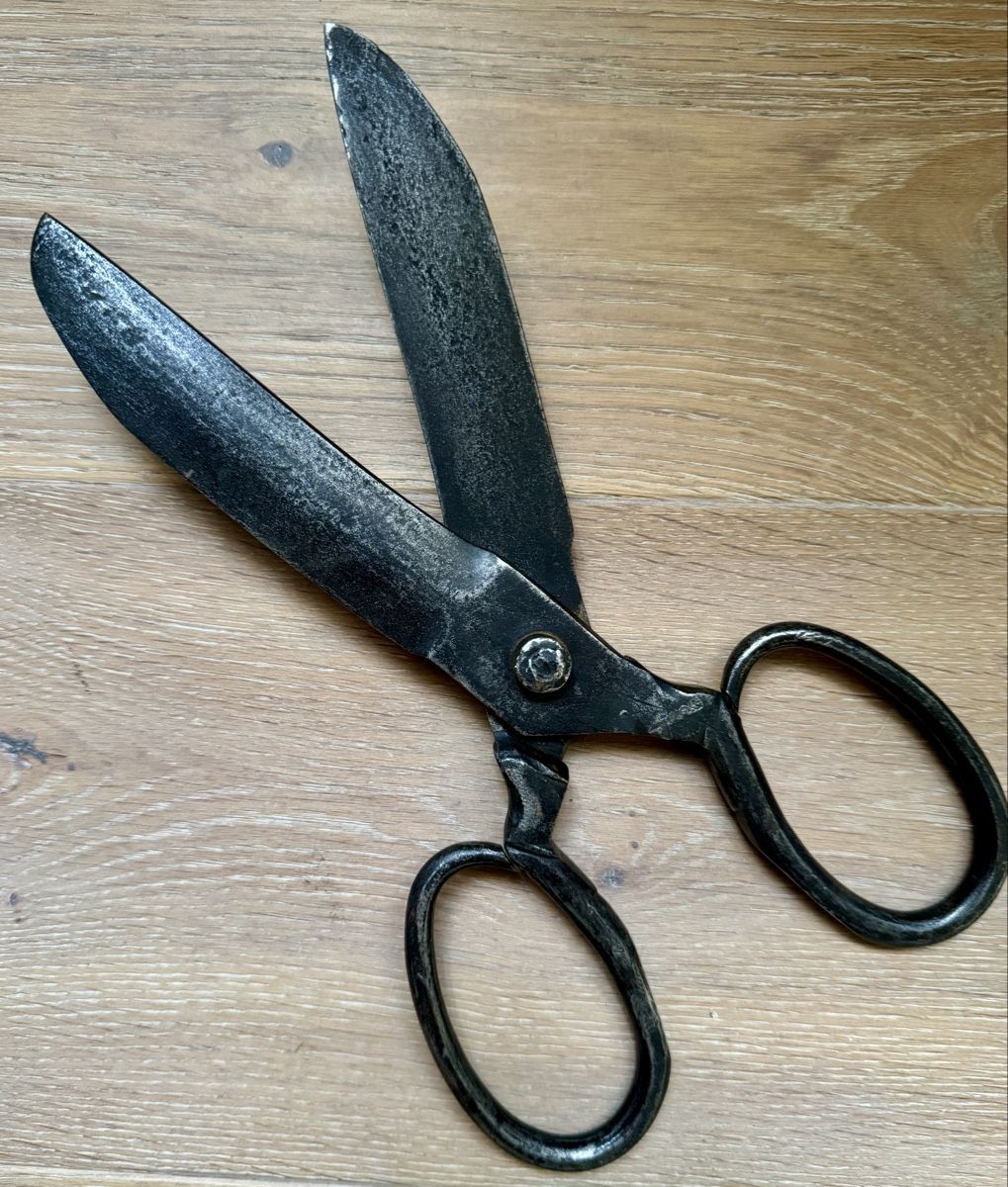 Tous les outils: Sehr grosse, antike Schere Eisenschere 28 cm – D'occasion à Rothrist par Luckywinner 1