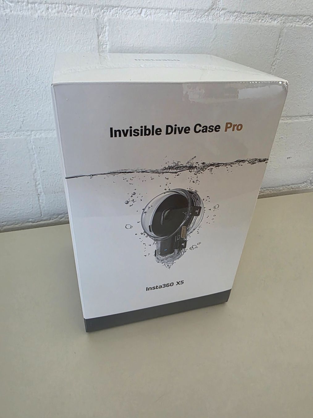 Insta360 Lampes & Photographie: Insta360 X5 Invisible Dive Case Pro neu – Neuf avec emballage d'origine à Emmen par Dani1973