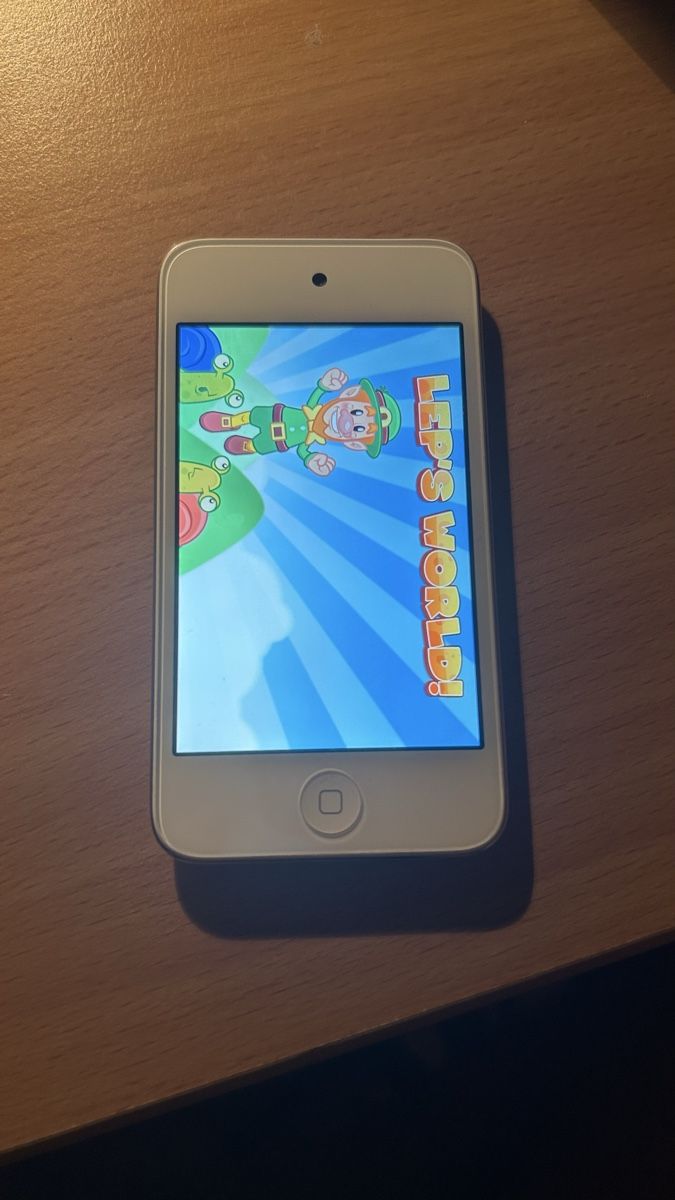 Apple Lettore multimediale portatile: Apple iPod Touch 4. Gen 32GB Weiss – Usato da Bülach venduto da wil_z8tf 5
