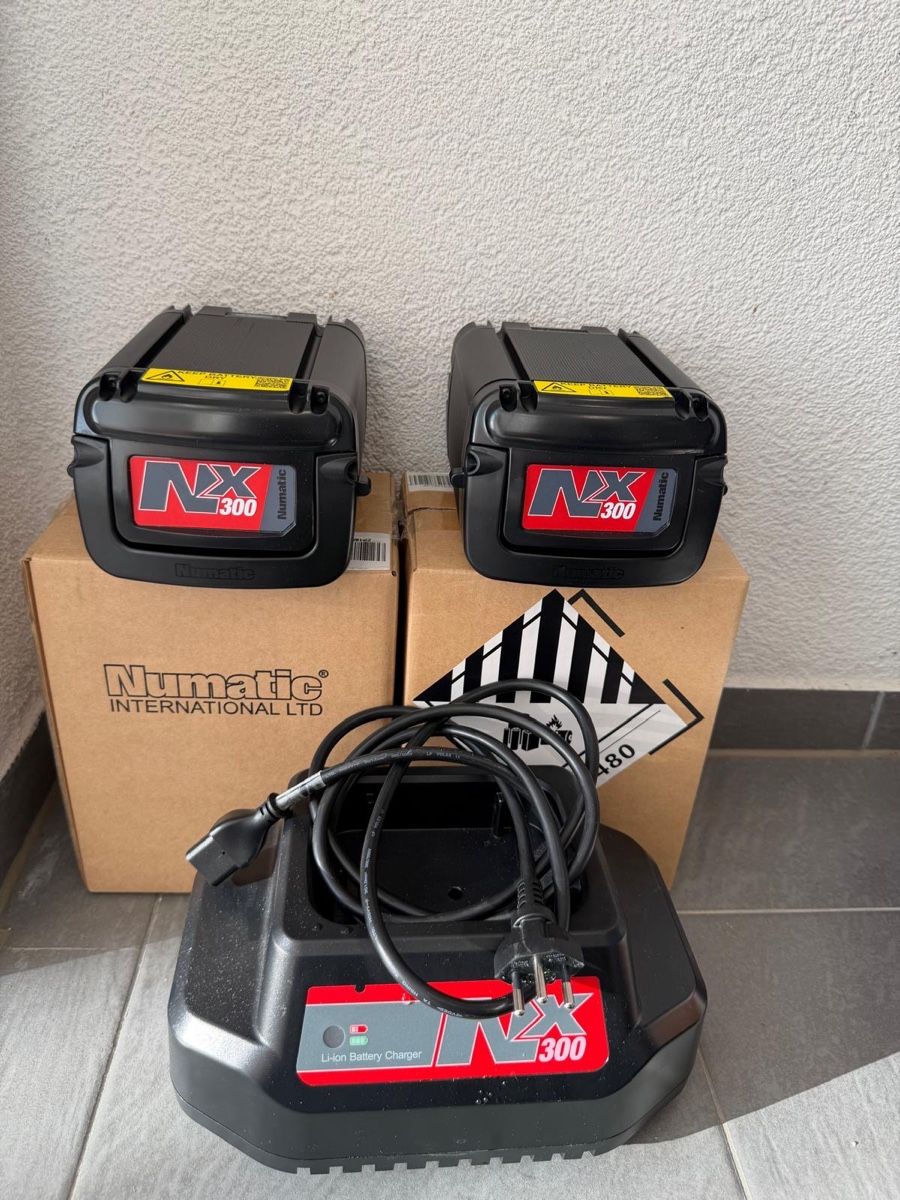 Tutte le macchine: Autolaveuse professionnelle TASKI Swingo 250 µicro – Usato da Prez-vers-Siviriez venduto da bussard31 1