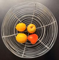 Schöne Design-Obstschale aus Metalldraht