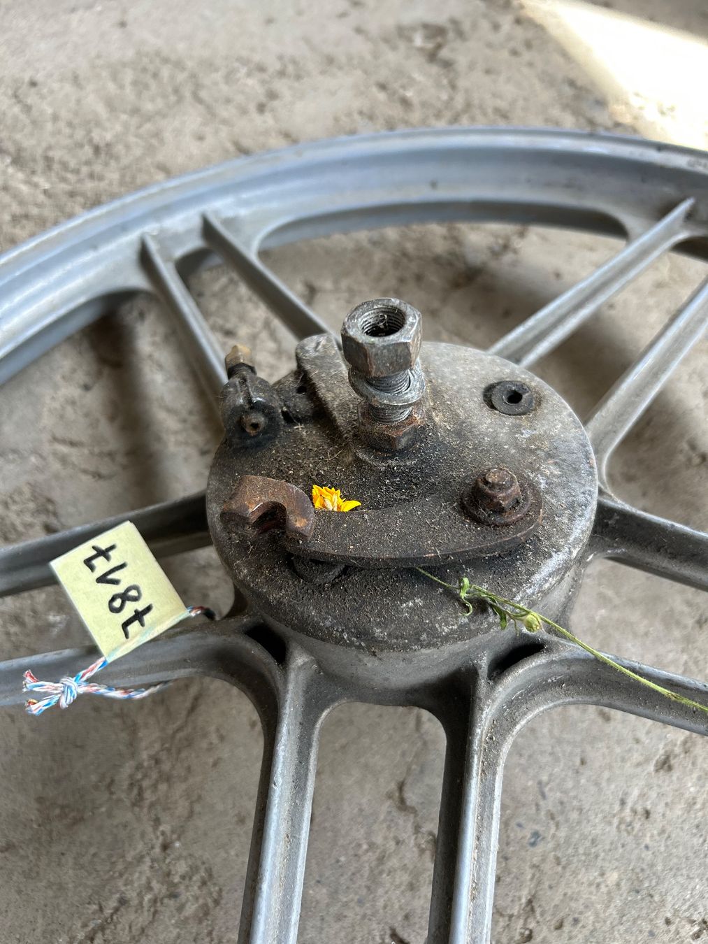 Puch Mofa-Ersatzteile: Mofa Gussfelgen Vorderrad 17 Zoll – Gebraucht aus Fahrni b. Thun von berger_tuning34 2