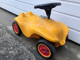 Kinderfahrzeug auto