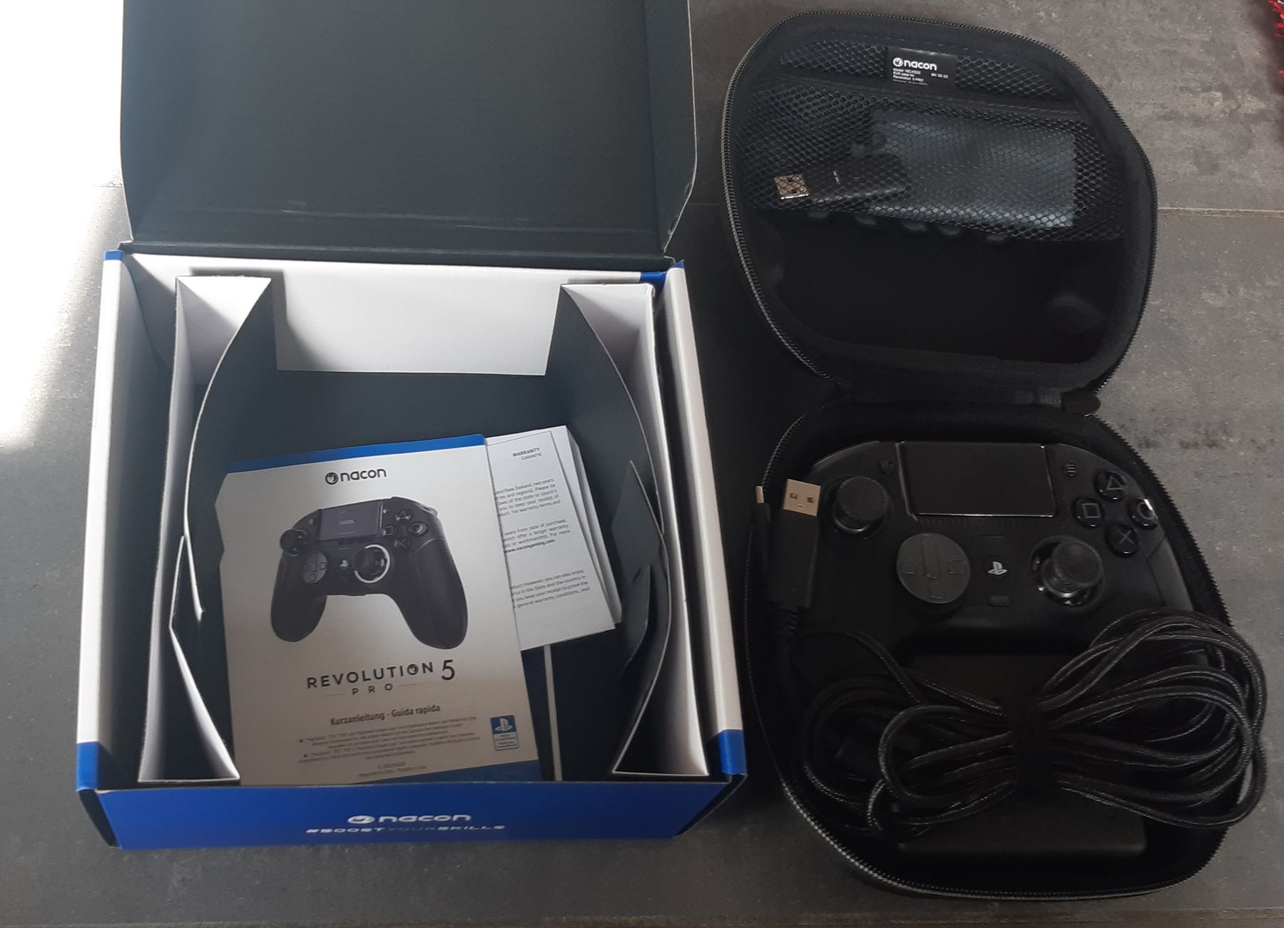 Controller: Revolution 5 pro Controller PS5 – Nuovo (secondo la descrizione) da Richterswil venduto da ADIACE010 4
