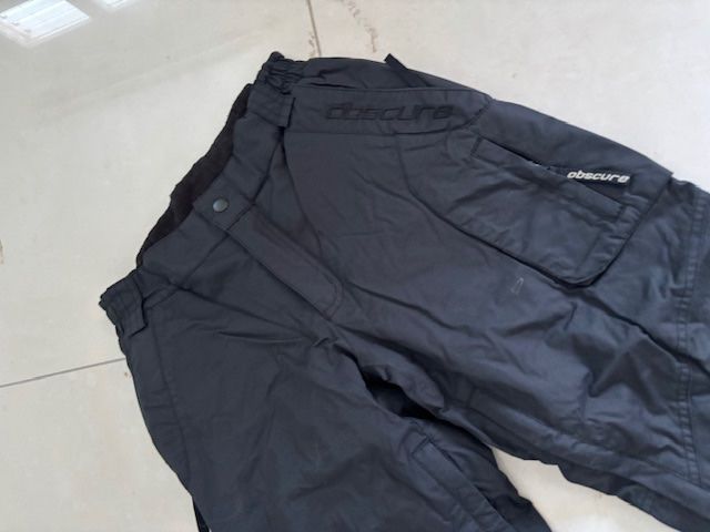 Pantaloni: Obscure Snowboard/Skihose 128 – Usato da Giubiasco venduto da baamboo 1