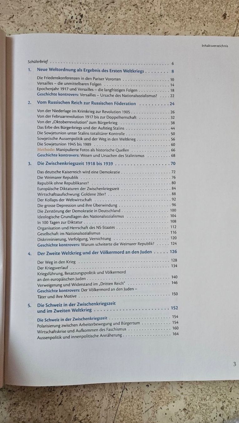 Livres: Schweizer Geschichtsbuch 3/4 von Cornelsen – Neuf (Voir description) à Baar par len_ndf7 1