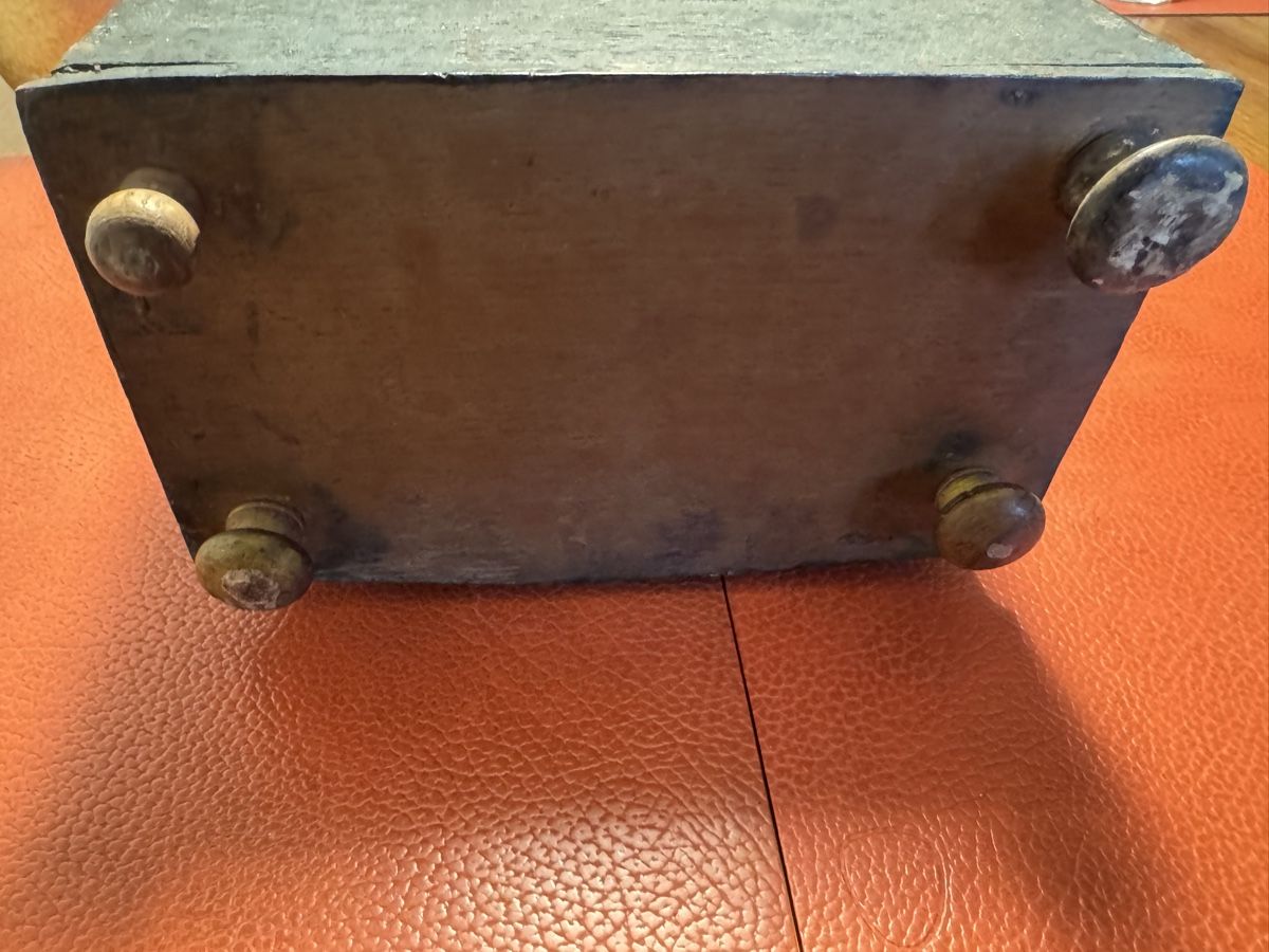 Cassettiere: Modell einer alpenländisch gefassten Kommode um 1800 – Usato da siebnen venduto da minte 6