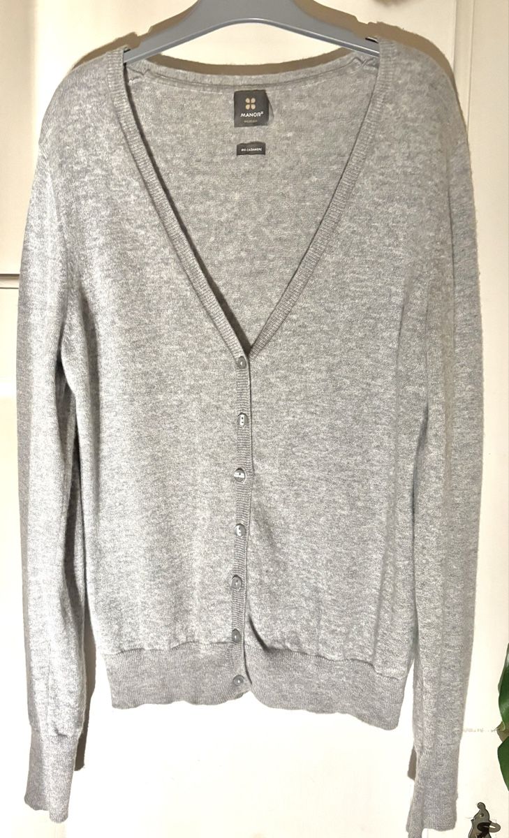 Manor Gilet & Giacche senza maniche: Gilet maille fine cachemire bio 38 – Usato da Lausanne venduto da Aylinou