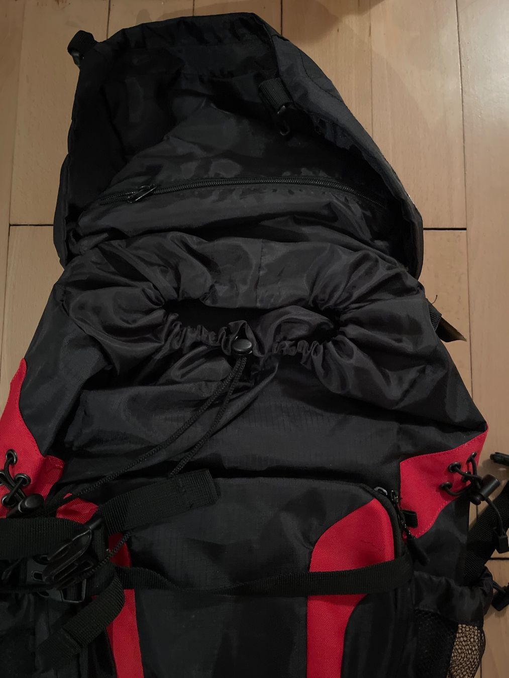 Rucksäcke: Stubai Bergrucksack, schwarz-rot – Gebraucht aus Thun von BanjoDan 2