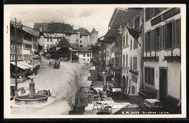 Gruyères, La rue avec fontaine et patis