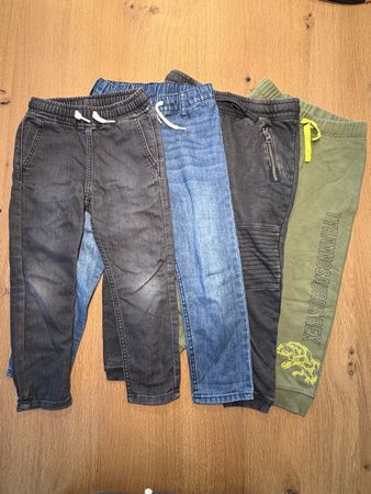 4x H&M Jeans-/Trainerhosen Size EUR 116