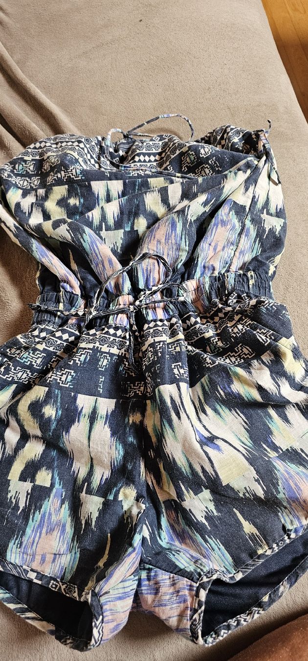 Tute: kurze Hose /top= /Einteiler gr.34 – Usato da Ferden venduto da jemyce 3